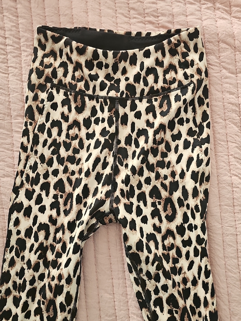 Victoria's Secret Leopard Print Yoga Leggings - Black & Cream Sz 4